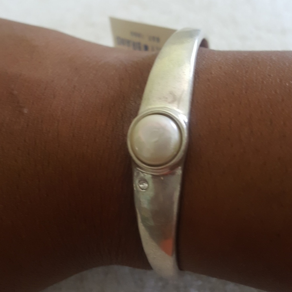 New Lucky Brand Silver Tone Pearl Cuff Bracelet - Picture 4 of 5